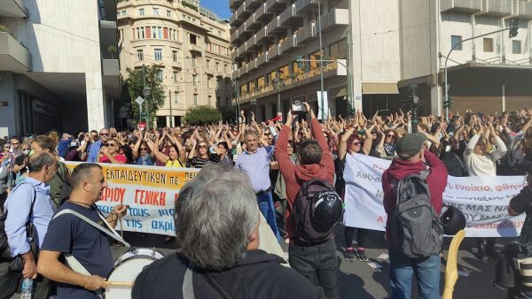 Απεργία: Δύο συλλήψεις στην Αθήνα, 8 στη Θεσσαλονίκη