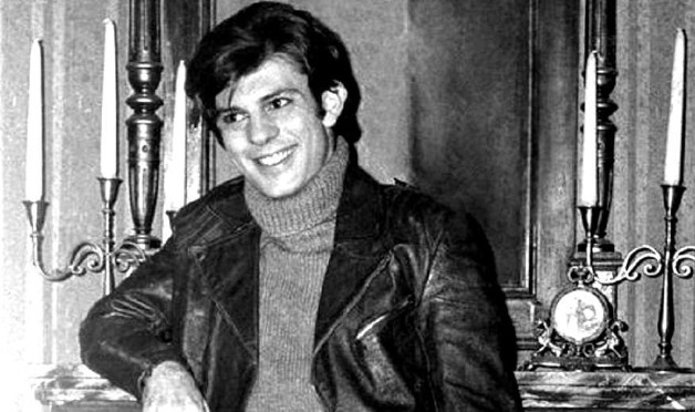 Δημήτρης Ποταμίτης: Ο ποιητής της σκηνής που δεν δίστασε να χάσει όλες τις οικονομίες του για το εναλλακτικό θέατρο