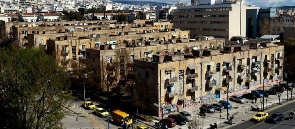 Η αμορφωσιά θέλει να γκρεμίσει τα Προσφυγικά