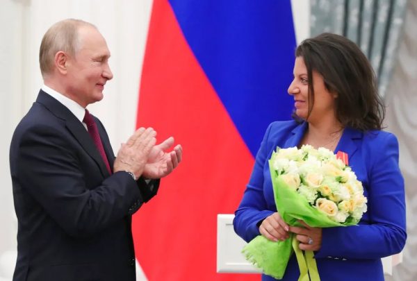 Ρωσία: Προπαγανδιστές του Πούτιν φοβούνται ότι θα χάσει τον πόλεμο στην Ουκρανία