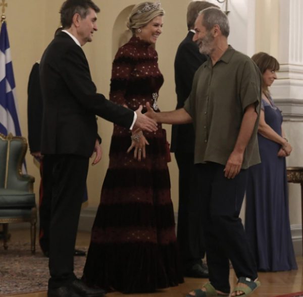 Πολ Ευμορφίδης: Τι απαντά για τις παντόφλες που φόρεσε στο Προεδρικό Μέγαρο