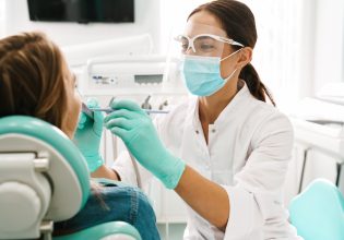 Ο οδοντίατρος μπορεί να καταλάβει αν κάποιος ασθενής έχει κάνει πρόσφατα στοματικό έρωτα