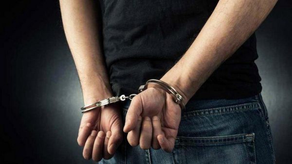 Κυψέλη: Συνελήφθησαν 38χρονος και 39χρονη – Είχαν «σηκώσει» πολλά καταστήματα