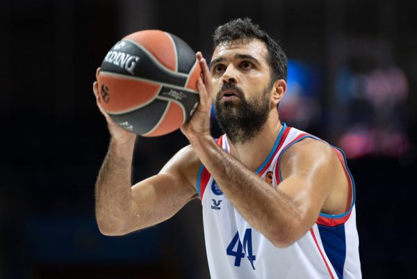 Σιμόν: «Σας περιμένω στο ματς με τον Ολυμπιακό»