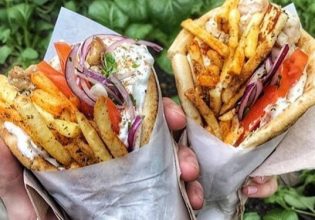 Το μεγαλύτερο σουβλάκι στην Ελλάδα: Είναι 2,5 μέτρα και κοστίζει 18 ευρώ