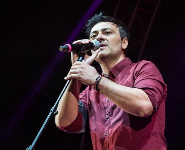 Ο Σταύρος Σιόλας γιορτάζει μια διαδρομή 20 χρόνων με Κότσιρα, Νέγκα, Αντωνοπούλου, Ζουγανέλη στον Σταυρό του Νότου