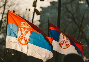 Σερβία: Ένοπλη σύγκρουση μεταναστών κοντά στα σύνορα με Ουγγαρία – Ένας τραυματίας