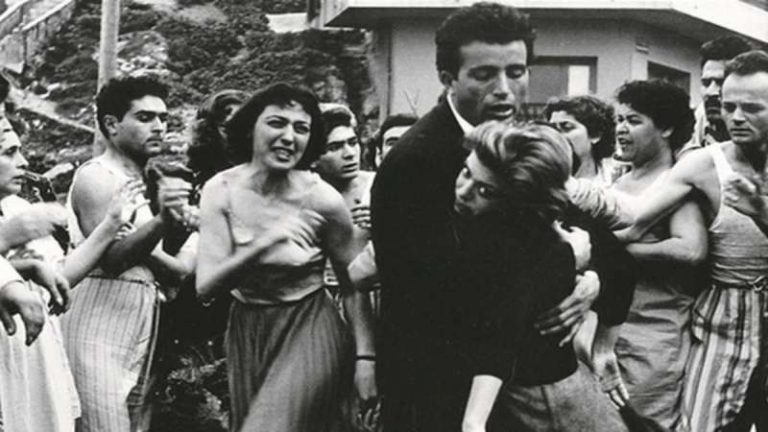 «Φύγε Στέλλα, κρατάω μαχαίρι»: Πού γυρίστηκε η σκηνή από τη θρυλική ταινία