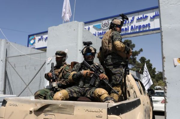 Αφγανιστάν: Έκρηξη σε λεωφορείο που μετέφερε διοικητικούς των Ταλιμπάν	– 7 τραυματίες