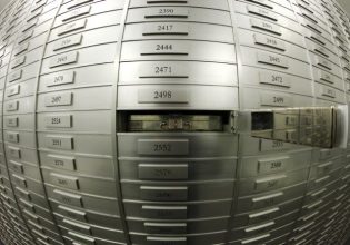 Κιβωτός του Κόσμου: «Αποθήκη» μαύρου χρήματος οι θυρίδες της πρεσβυτέρας