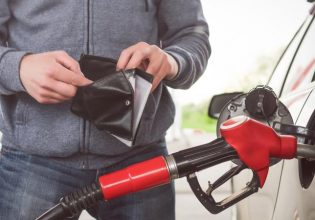 Μεγάλες μειώσεις στις τιμές του πετρελαίου θέρμανσης και της βενζίνης