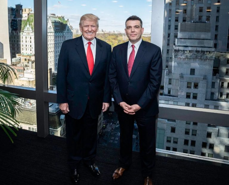 Ντόναλντ Τραμπ: Οι νέοι συνεργάτες του πρώην προέδρου