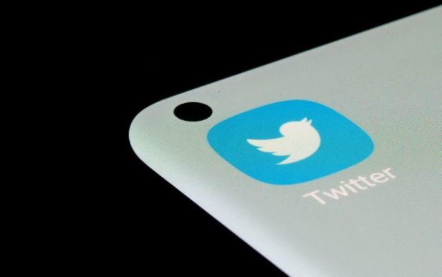 Έλον Μασκ: Σε... αναστολή το Twitter Blue μετά την «έκρηξη» πλαστών λογαριασμών