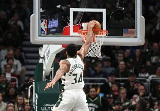 Η εμφάνιση του Αντετοκούνμπο κόντρα στους Μάβερικς