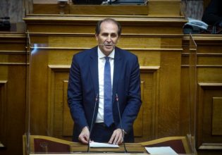Βουλή: Ψηφίστηκε ο Κώδικας Φορολογικής Διαδικασίας – «Δεν αλλάζουν οι ποινές για τη φοροδιαφυγή»