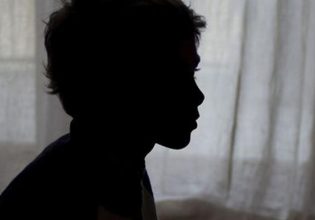 Πετράλωνα: Σοκάρουν οι αποκαλύψεις για τα «πάρτι βιασμού»  – 17 άτομα έχουν ταυτοποιηθεί