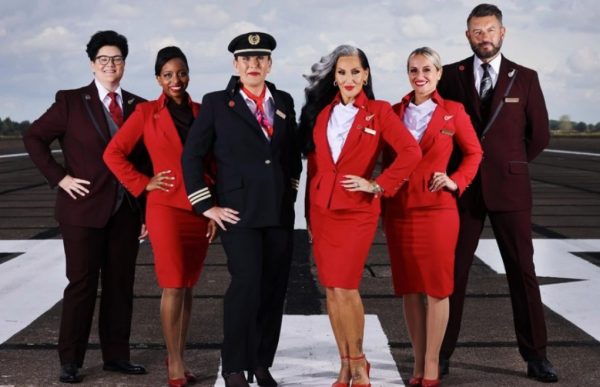 Virgin Atlantic: Καταργεί τις ουδέτερες ως προς το φύλο στολές στις πτήσεις για Κατάρ