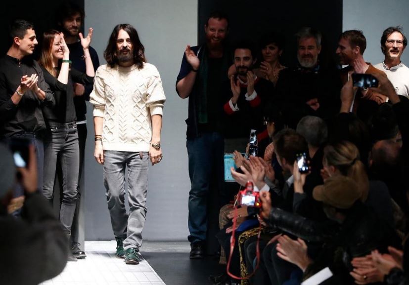 Ο Αλεσάντρο Μικέλε αποχωρεί από την Gucci μετά από επτά χρόνια ως δημιουργικός διευθυντής