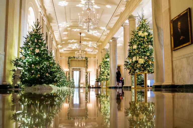 Υπερπαραγωγή ο χριστουγεννιάτικος στολισμός στον Λευκό Οίκο φέτος