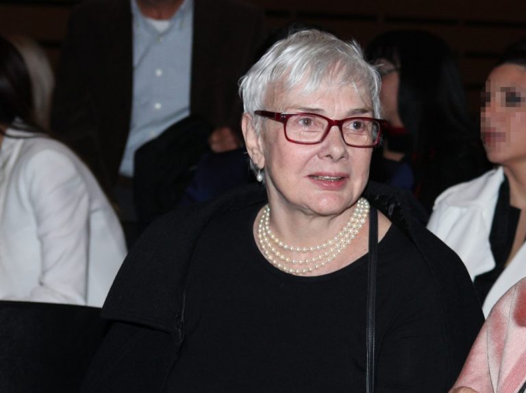 Ξένια Καλογεροπούλου: «Είµαι περίπου τυφλή»