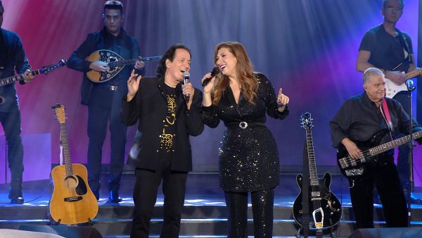 Πασχάλης και Μαντώ στο υπέροχο «Εμείς» του Φοίβου