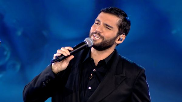 Σπίτι με το MEGA: Ο Μαργαρίτης τραγουδάει με το γιο του στην πιο συγκινητική στιγμή της βραδιάς