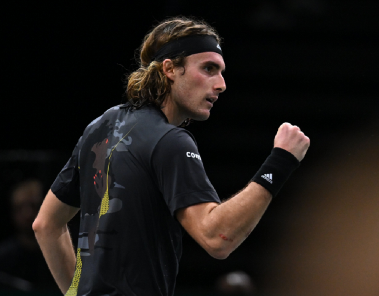 «Έκλεισε» θέση στα προημιτελικά ο Τσιτσιπάς (2-0)