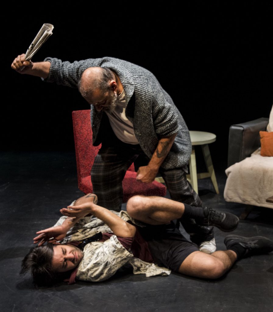 Ο Αντώνης Καφετζόπουλος συμπρωταγωνιστεί με τον γιο του στο θέατρο Επί Κολωνώ