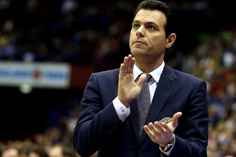 Ιτούδης: «Έπρεπε να δουλέυω με έξι μέλη των Μπακς στο πως πρέπει να συμπεριφερθούμε στον Γιάννη»