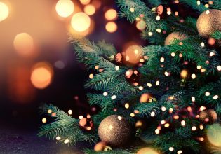 Χριστούγεννα: Πώς τα φωτάκια μπορούν να βλάψουν την υγεία μας