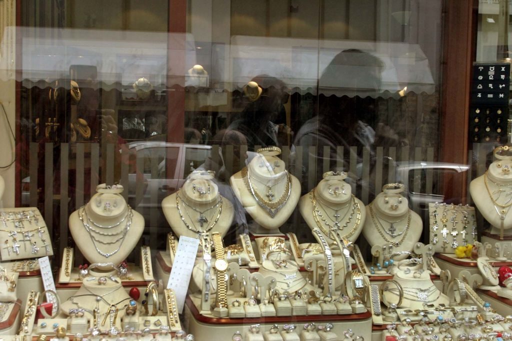 Θεσσαλονίκη: Εξιχνιάστηκε διάρρηξη κοσμηματοπωλείου