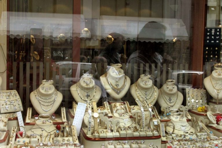 Θεσσαλονίκη: Εξιχνιάστηκε διάρρηξη κοσμηματοπωλείου