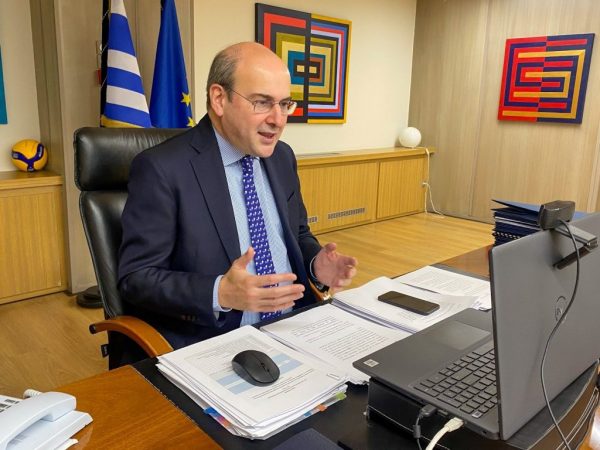 Την παράταση του προγράμματος Κοινωφελούς Εργασίας, ζητάει ο Δήμαρχος Καστοριάς