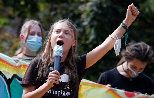 Γκρέτα Τούνμπεργκ: Έτσουξε η απάντηση σε μάτσο αρνητή της κλιματικής αλλαγής