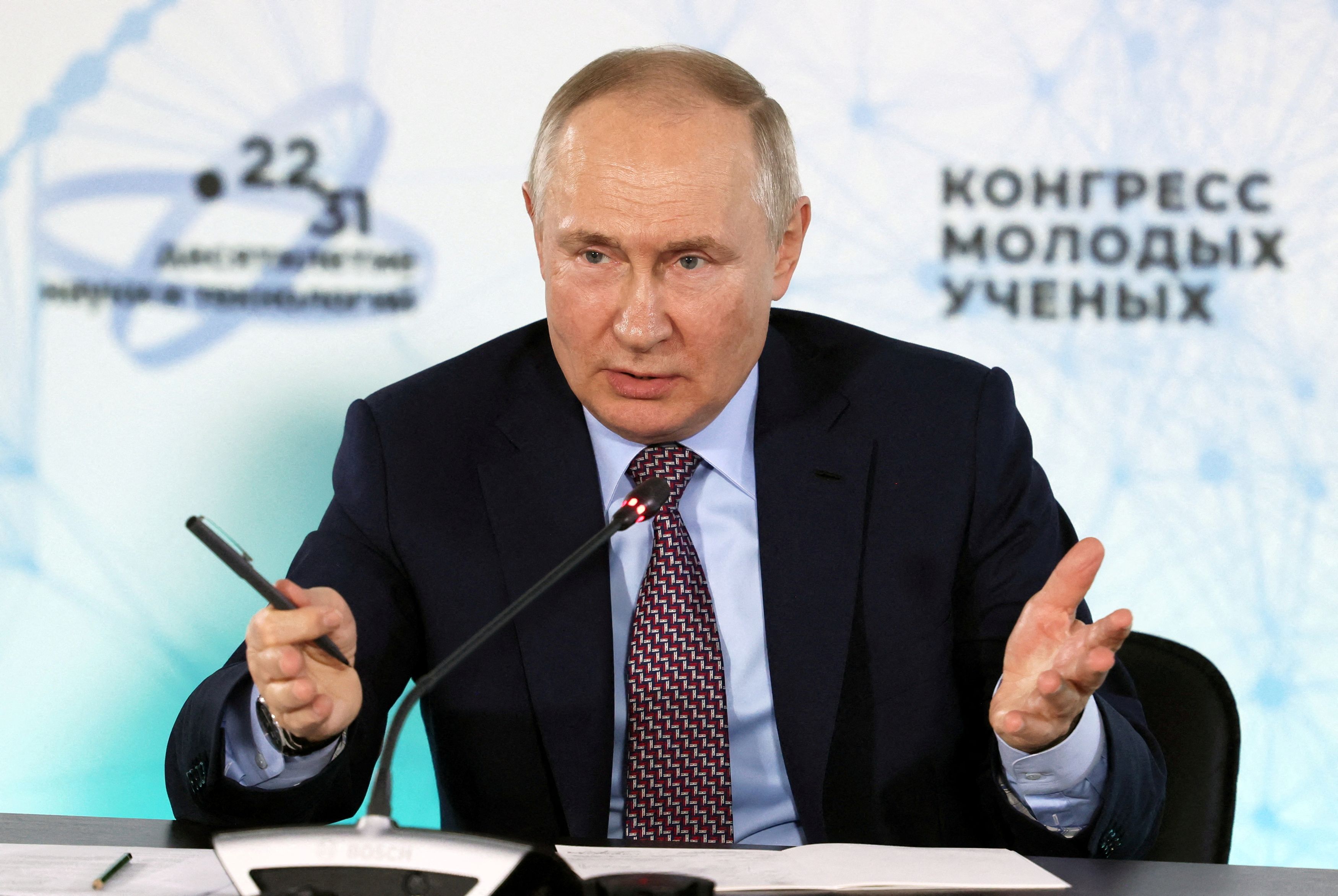 Ρωσία: Δεν κάνει πίσω ο Πούτιν - Η Μόσχα δεν θα εξάγει πετρέλαιο που υπόκειται στο δυτικό πλαφόν τιμής
