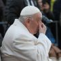 Πάπας: Ξέσπασε σε λυγμούς για τη «μαρτυρική» Ουκρανία