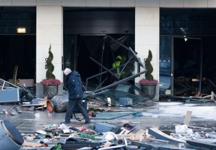 Γερμανία: Εξερράγη τεράστιο ενυδρείο στο Βερολίνο – Δύο τραυματίες