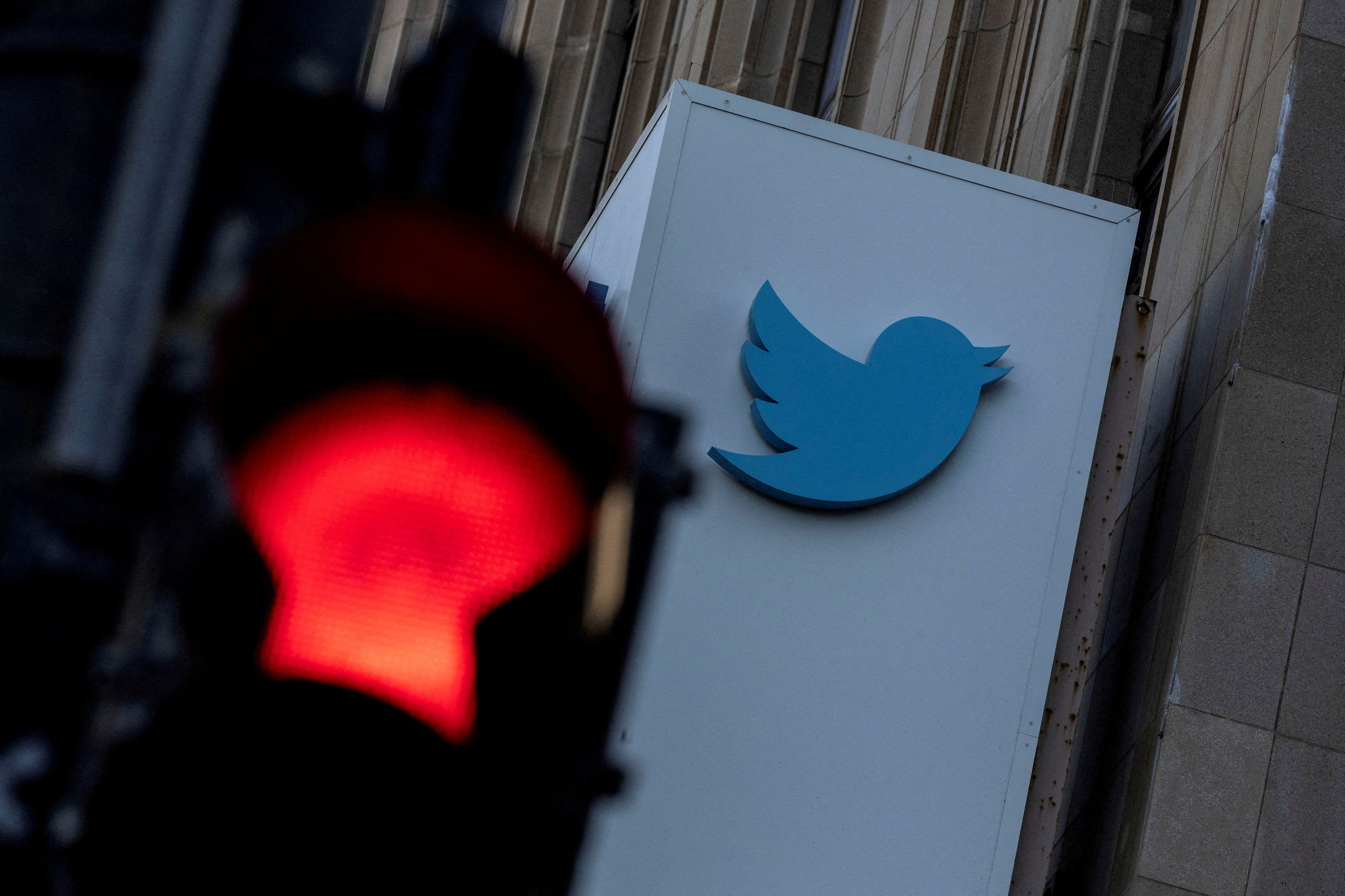 Twitter: Χάκερ ζητά λύτρα για τα δεδομένα 400 εκ. χρηστών