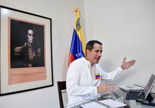 Γουατεμάλα: Προβλήματα για τον Χουάν Γκουαϊδό – Η πλειοψηφία της αντιπολίτευσης ζητά να λάβει τέλος η «μεταβατική κυβέρνηση» του