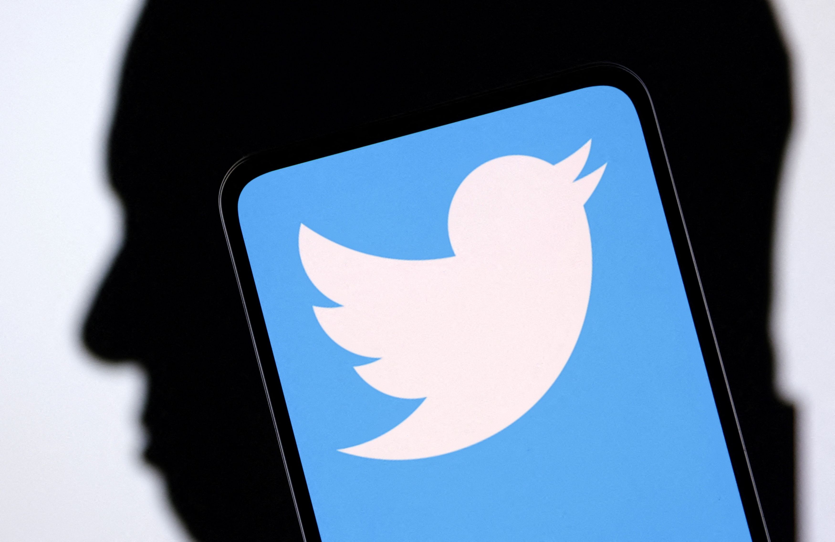Twitter: Νέες απολύσεις και παραιτήσεις εντείνουν τις ανησυχίες για μπάχαλο