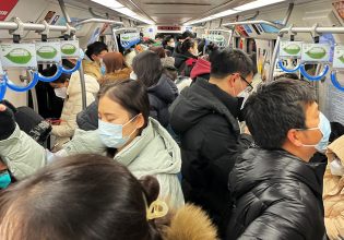 Κοροναϊός: Η έκρηξη στην Κίνα δημιουργεί συνθήκες για εμφάνιση νέων στελεχών