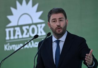 Ανδρουλάκης: «Πρίγκιπας» σε αποδρομή ο κ. Μητσοτάκης