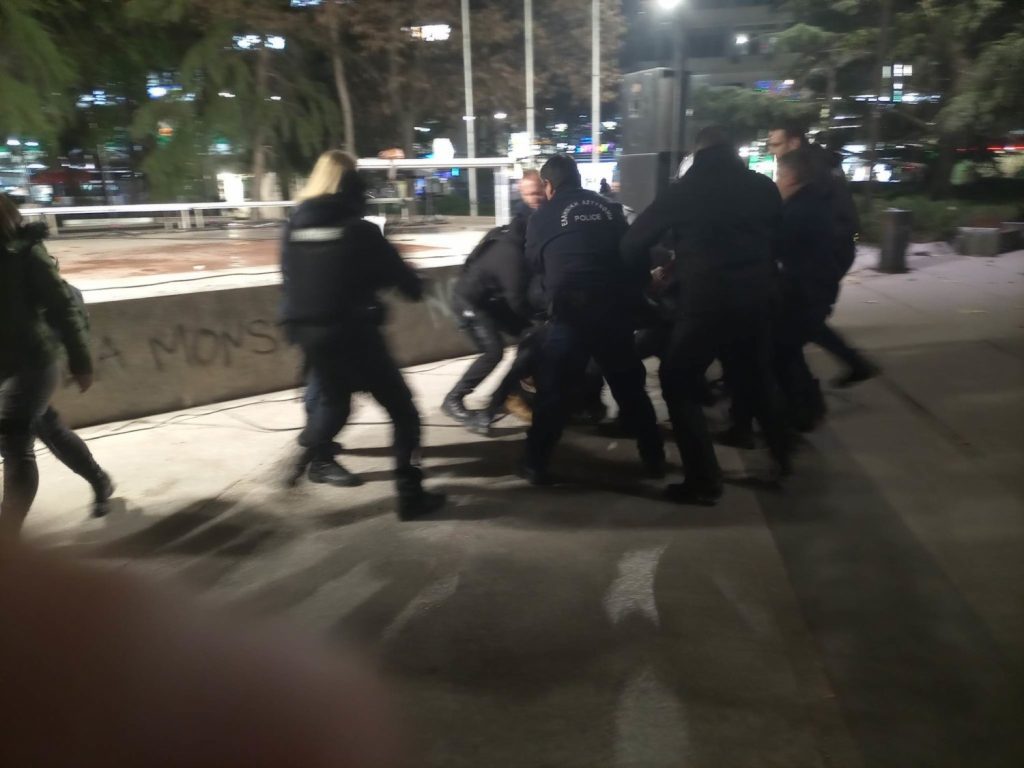 Λάρισα: Είχε προσπαθήσει να κάψει τη γυναίκα του ο άνδρας που απειλούσε να αυτοπυρποληθεί