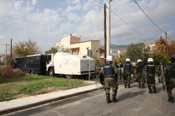 Δυτική Αττική: Σε εξέλιξη η μεγάλη αστυνομική επιχείρηση – 7 συλλήψεις Ρομά μέχρι τώρα