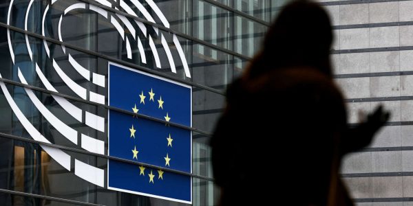 Το ρωσικό λόμπινγκ στην ΕΕ, τα ενεργειακά συμφέροντα και ο πόλεμος στην Ουκρανία