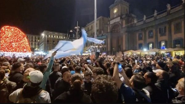 «Κάηκε» η Νάπολη για τον θρίαμβο της Αργεντινής στο Μουντιάλ