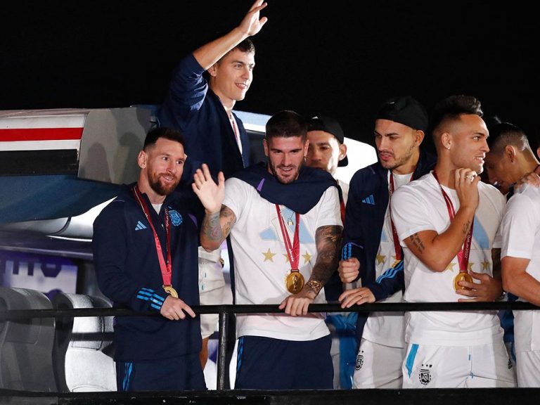 Τρομακτικό: Καλώδιο παραλίγο να… αποκεφαλίσει τον Μέσι και τους συμπαίκτες του