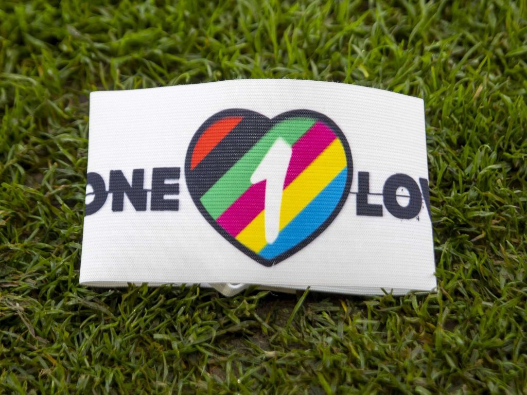 «OneLove» ενώ δίπλα από τους πανηγυρισμούς του Μουντιάλ βασάνιζαν ΛΟΑΤΚΙ+ άτομα