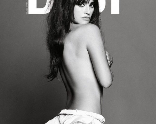 Πενέλοπε Κρουζ: Πιο καυτή από ποτέ στα 48 – Εμφανίστηκε χωρίς σουτιέν