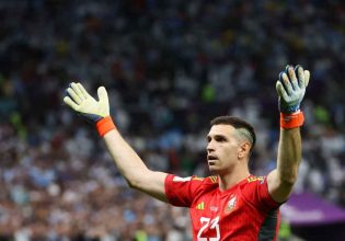 Πυρ και μανία ο Εμιλιάνο Μαρτίνες: «Άχρηστος ο διαιτητής, να το βουλώσει ο Φαν Χάαλ»